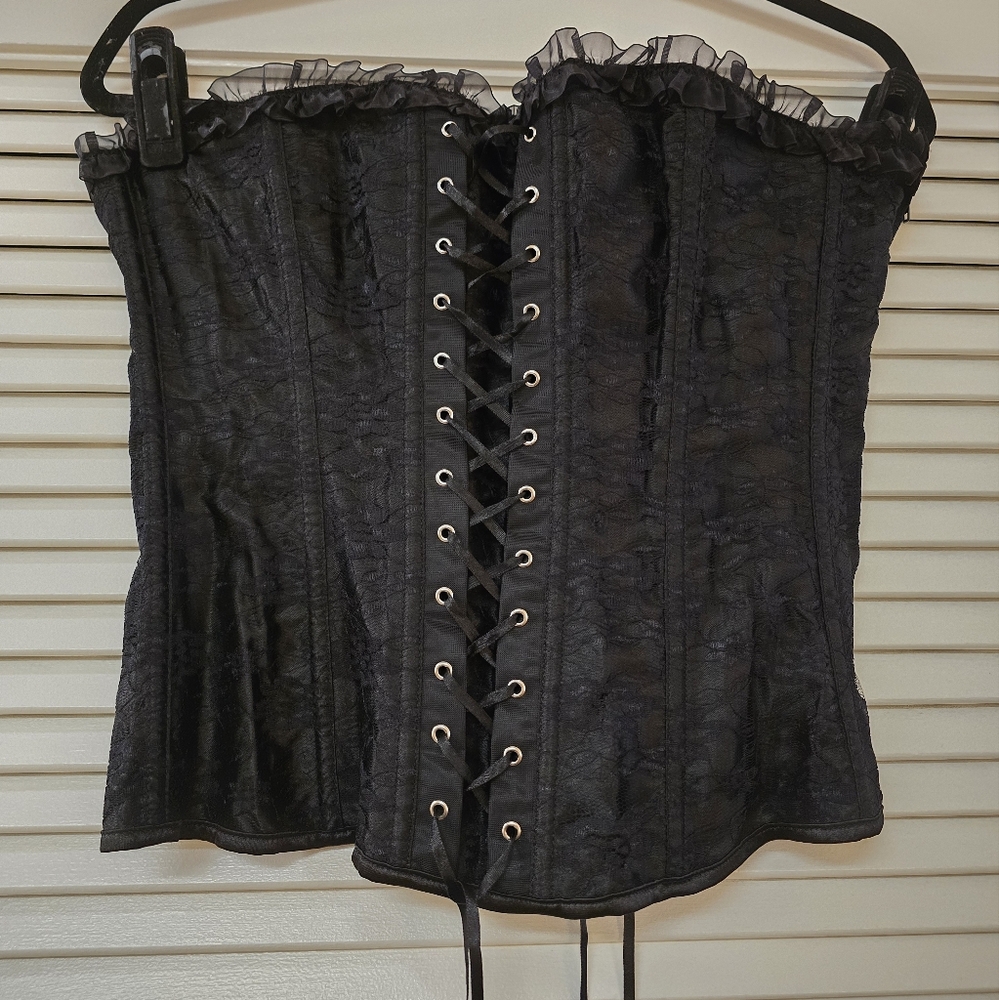 (Plus-Size) Floral Lace-Up Corset Top